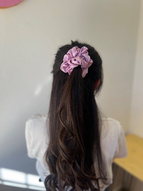 Producto - Scrunchie satén lila - 1