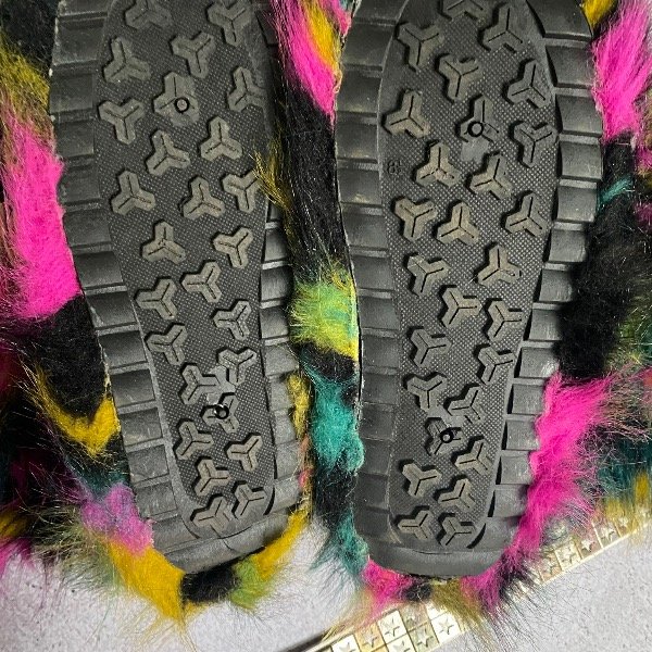 Producto - Scenecore Fur Boots - 6