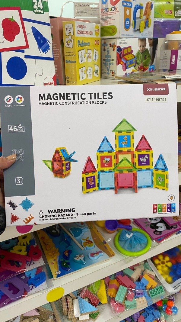Producto - Tiles magnéticos- 46 piezas- Roma