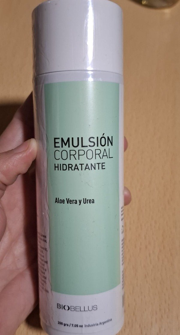 Producto - EMULSION CORPORAL HIDRANTANTE CON ALOE VERA 200grs