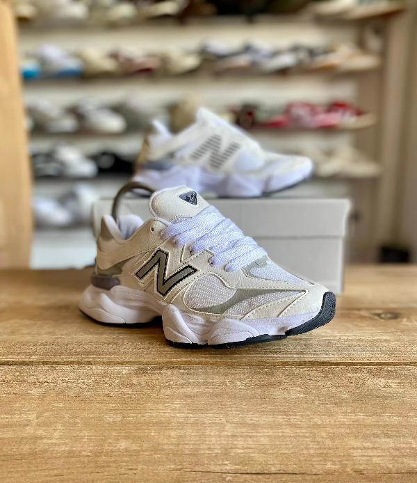 Producto - NEW BALANCE 9060 BLANCAS/GRIS
