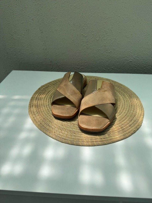 Producto - Zuecos Flor
