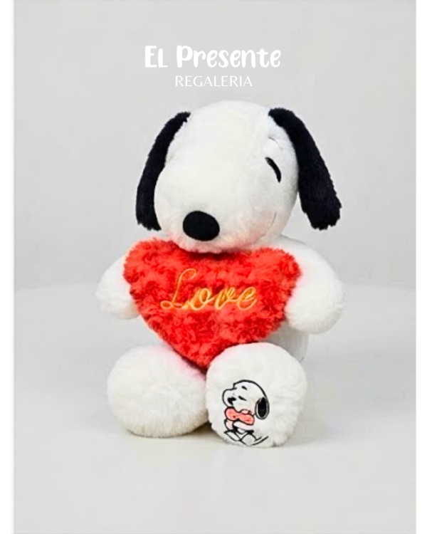 Producto - Peluche Snoopy con corazon 30 cm - 0