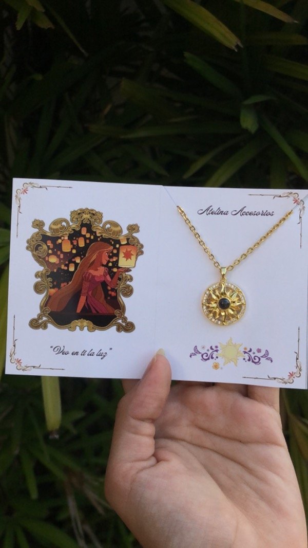 Producto - Combo Collar Sol Rapunzel (proyecta TE AMO en 100 idiomas) + 2 tarjetas