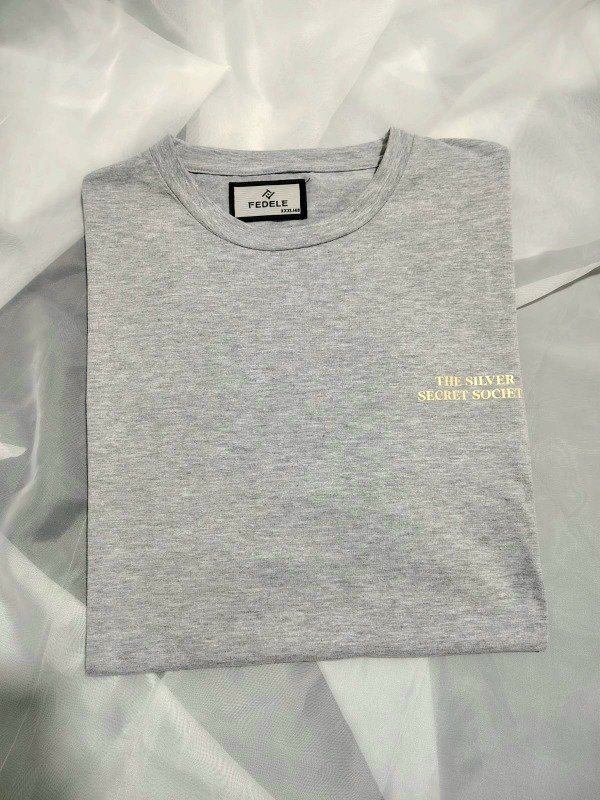 Producto - Remera RESILIENT GREY Talle XXXL