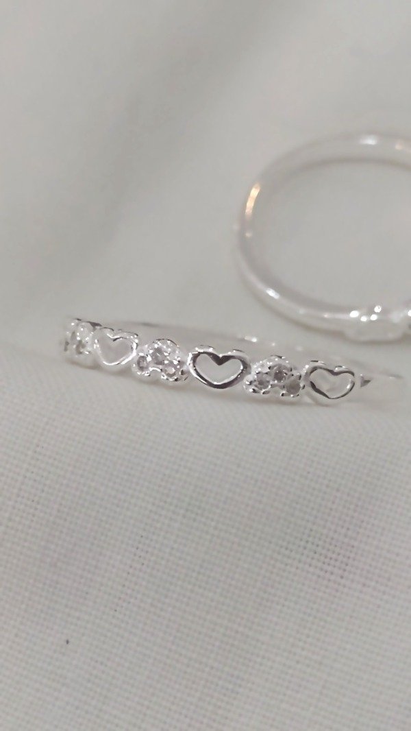 Producto - Anillo de Plata 925 8 corazoncitos