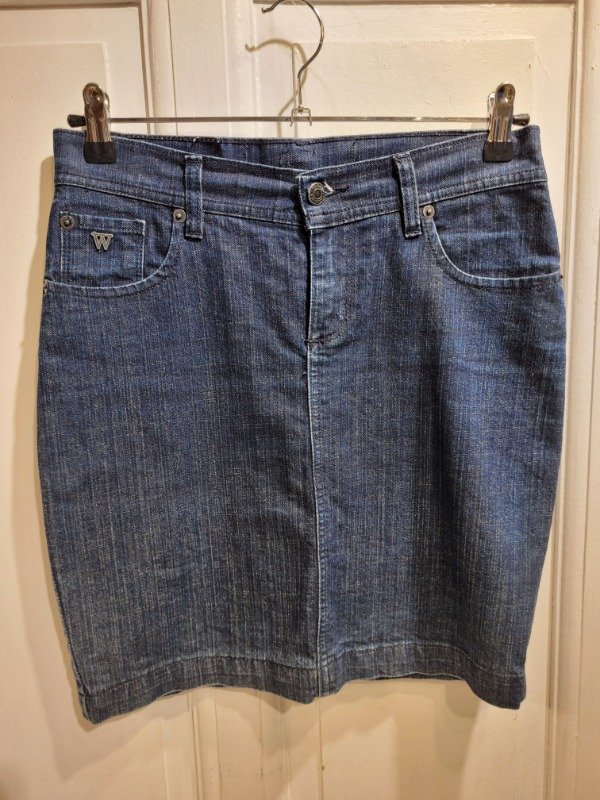 Producto - Falda WANAMA de jean azul oscuro Talle 26 - PRECIO: 38X