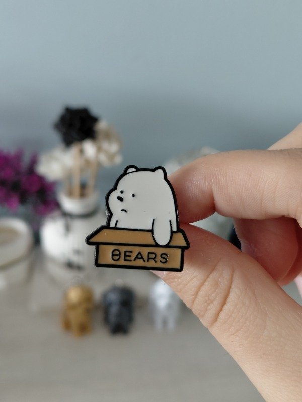 Producto - Pin metalizado - Oso escandaloso #2990