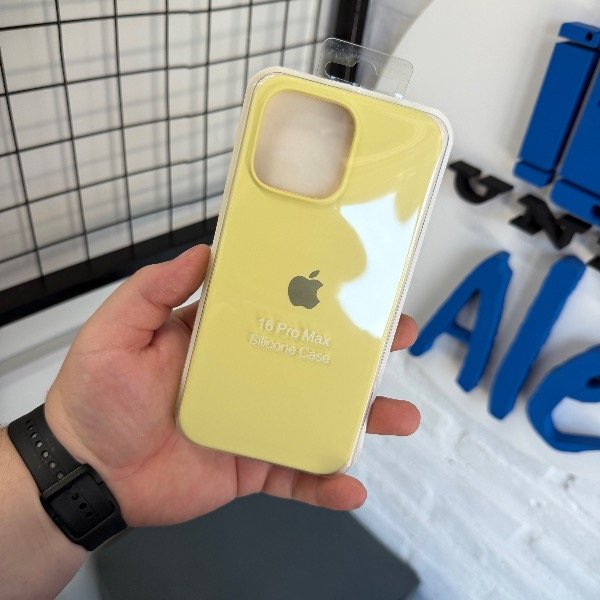 Producto - Silicone Case Amarilla Pastel - iPhone 16 Pro Max