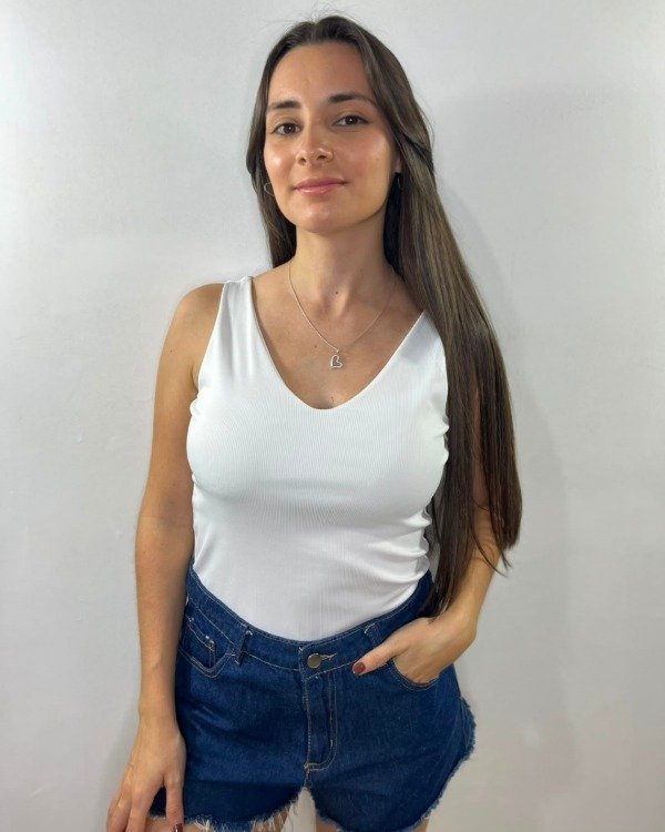 Producto - MUSCULOSA DE MICROFIBRA CON MORLEY