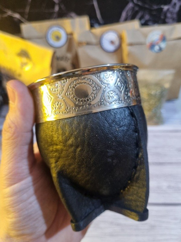 Producto - Mate Imperial Pequeño de Cuero Negro con Virola de Alpaca - 3