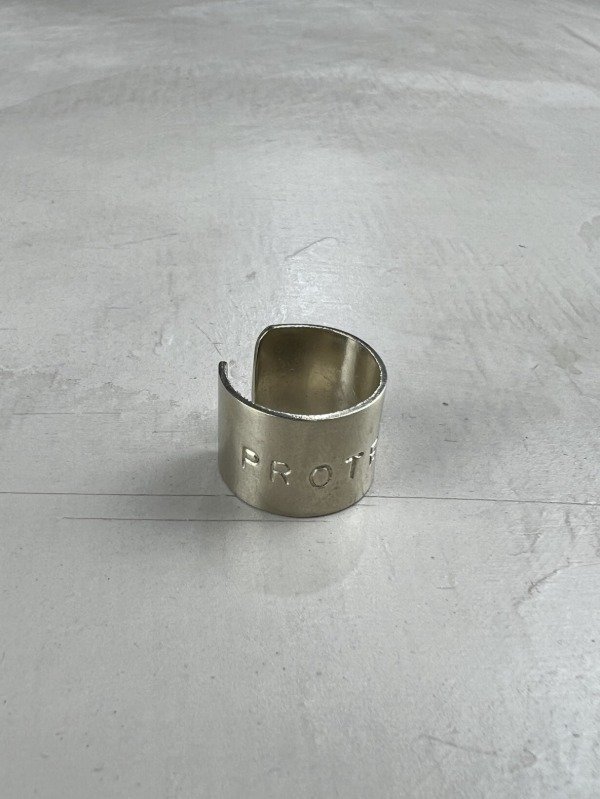 Producto - Anillo Cinta Ancha "PROTEGEME"