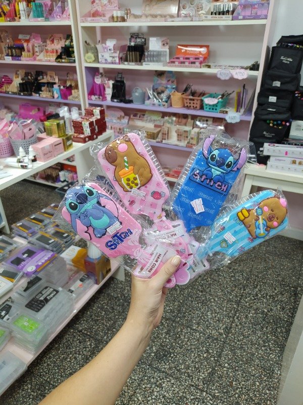 Producto - Cepillos para el cabello stich o capibara