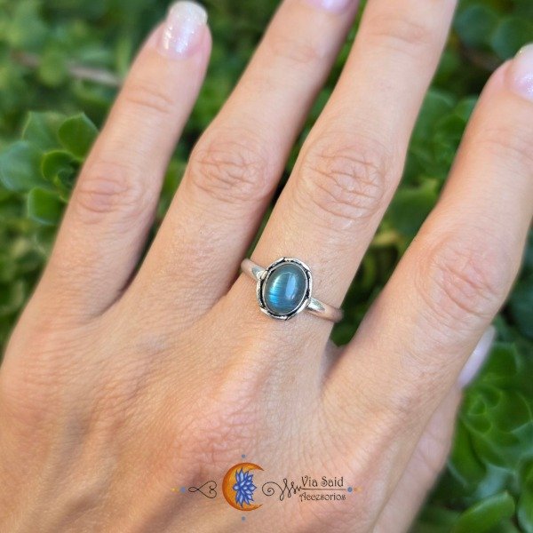 Producto - Anillo Hindú "Vanha" - Labradorita (Piedra 7 X 9 mm ) - Talle: 18 mm