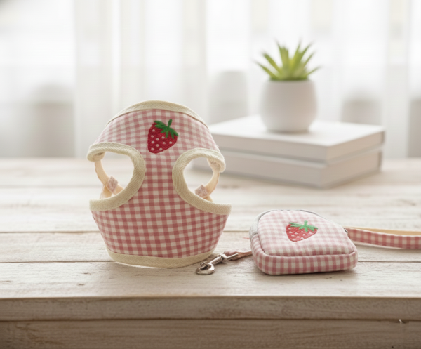 Producto - Arnés pechera talle "Unico" con correa y mochilita - Diseño Rosa Frutilla