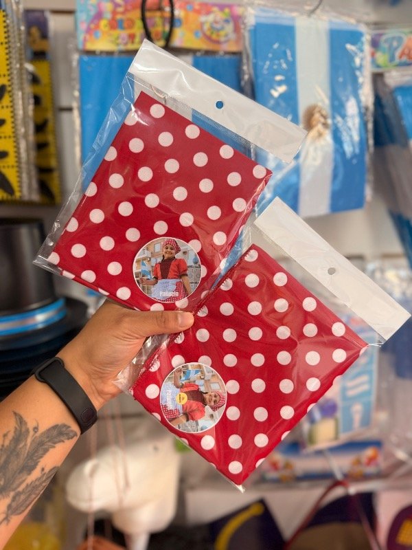 Producto - Pañuelo rojo + lunares blancos