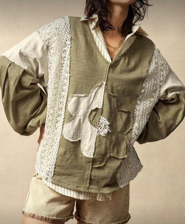 Producto - Buzo con cuelo en V de punto