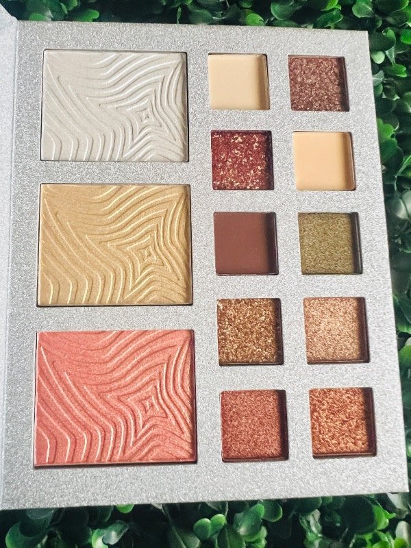 Producto - Paleta de sombras libro coco urban palmera - 5