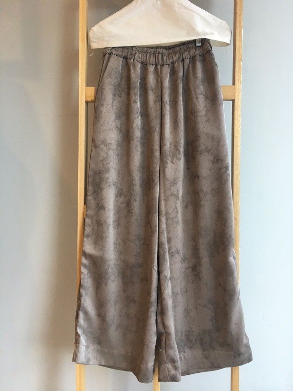 Producto - PALAZZO GRETA SATEN VISON
