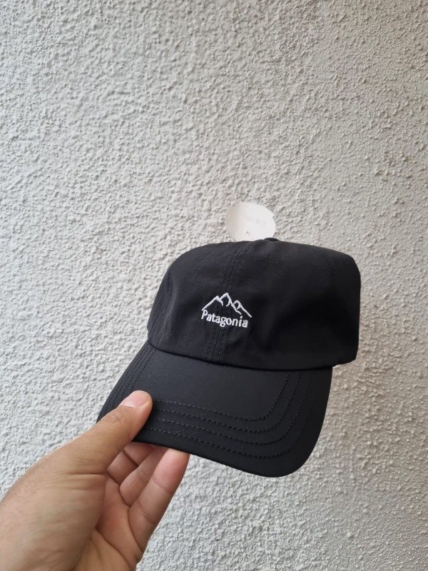 Producto - Gorra PATAGONIA REGULABLE NEGRA