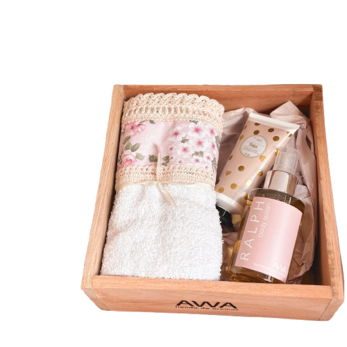 Producto - TOALLA + CREMA + BODY SPLASH