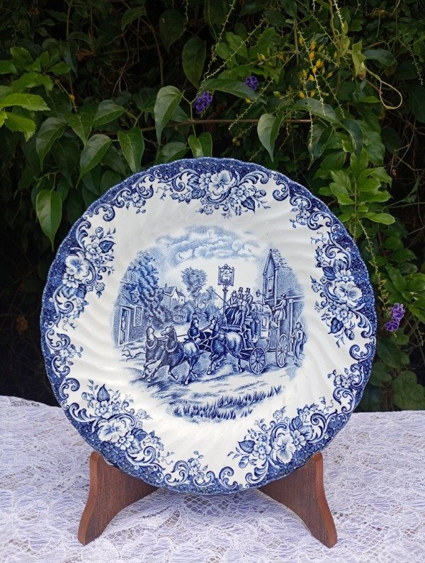 Producto - Plato playo de loza inglesa Johnson Bros Coaching Scenes