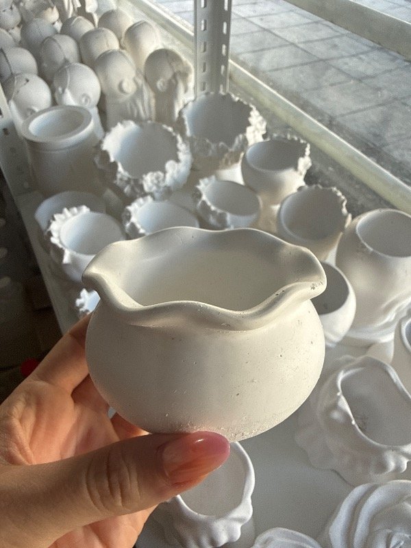 Producto - FIGURA DE YESO VASIJA