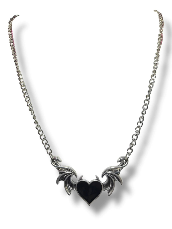 Producto - Collar corazón alado negro