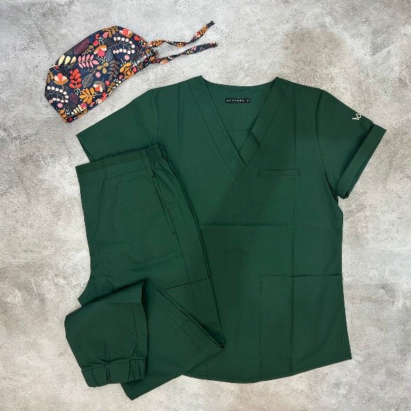Producto - Ambo JOGGER ARC verde inglés