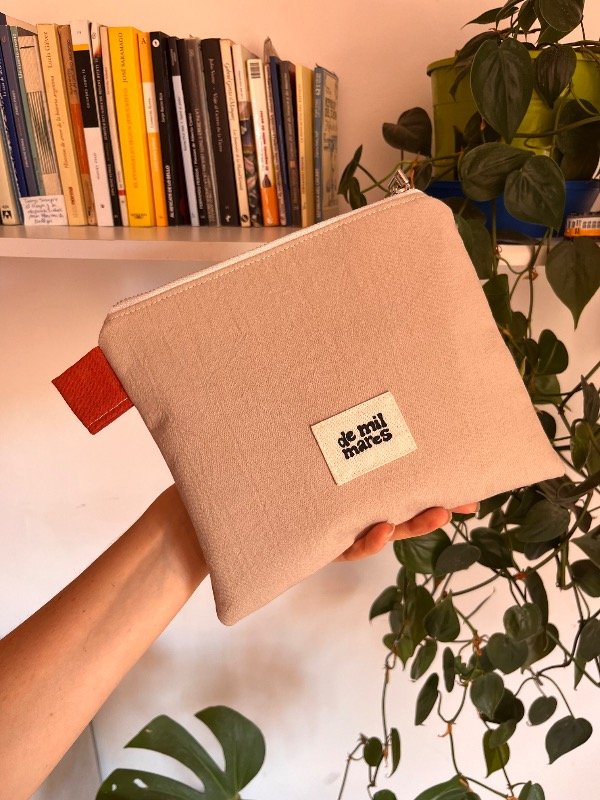 Producto - Estuche SOBRE: arena y naranja