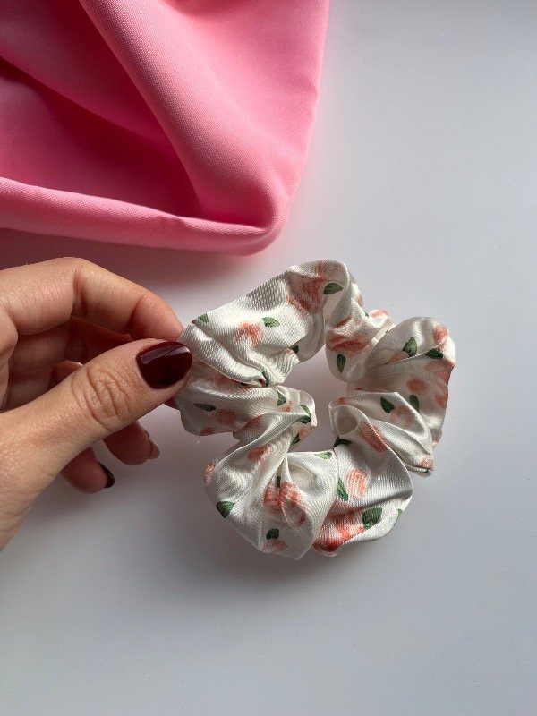 Producto - Scrunchie Rositas