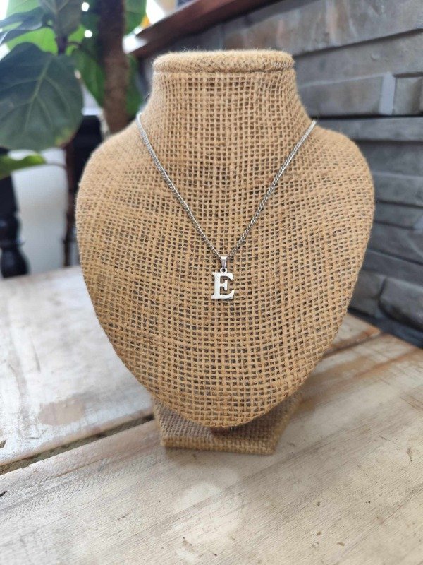 Producto - Collar inicial E. Acero quirúrgico.