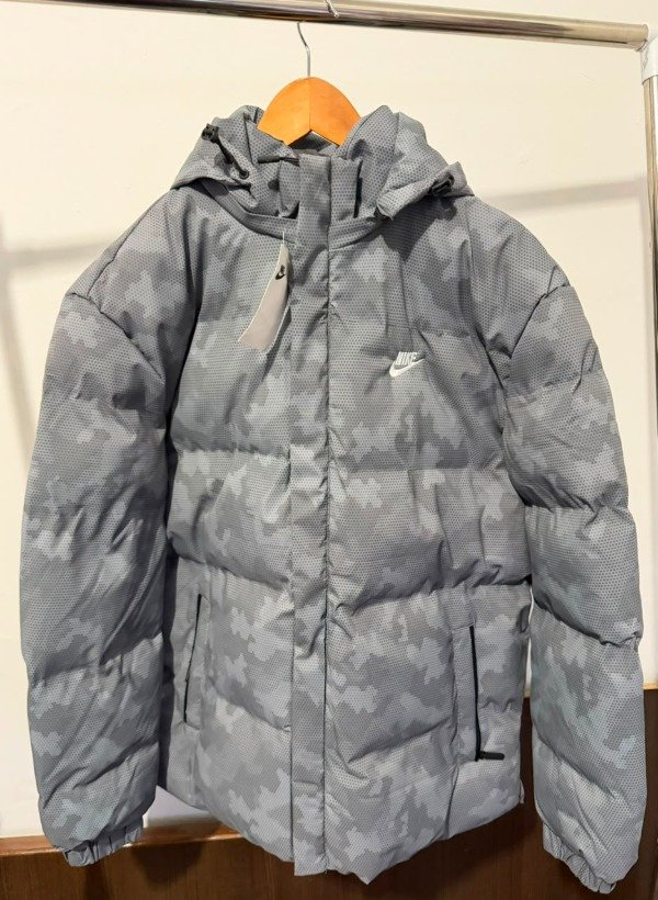 Producto - Campera Nike Impermeable Gris