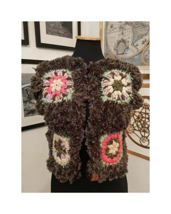 Producto - Chaleco Moscú - Granny Square Peludito - 1