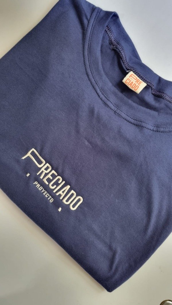 Producto - Remera Oversize Básica Etéreo Azúl