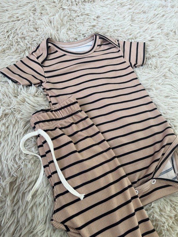 Producto - CONJUNTO RAYAS