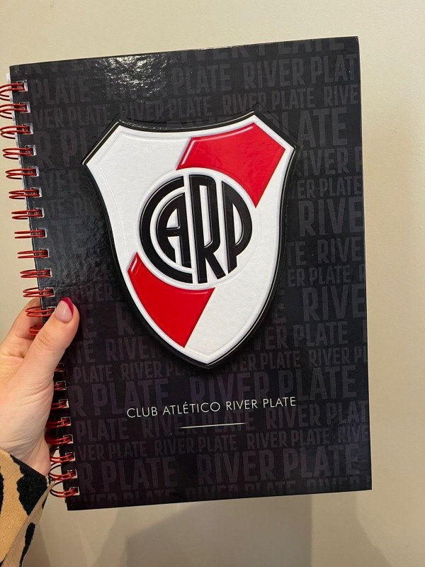 Producto - CUADERNILLO 21X29.7CM RAYADO 100 HOJAS TAPA DURA RIVER