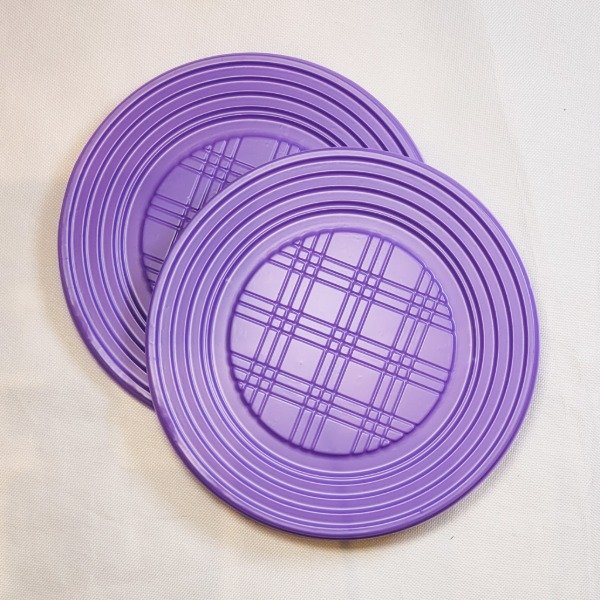 Producto - Platos plasticos chicos color violeta 17x17cm x48un