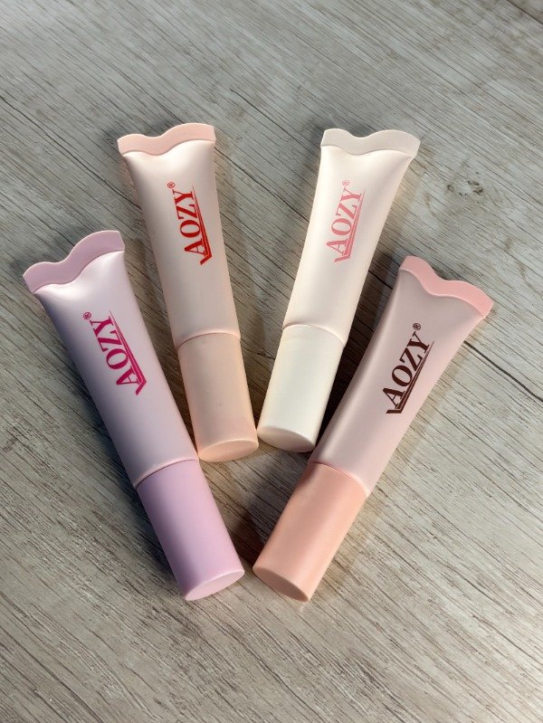 Producto - Brillo labial AOZY con aplicador cristal