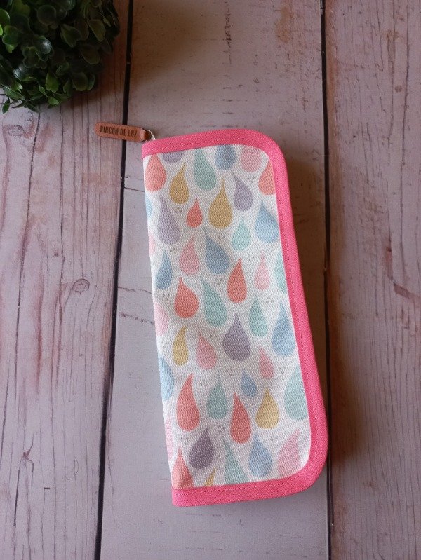Producto - Estuche de Higiene bucal - Gotas