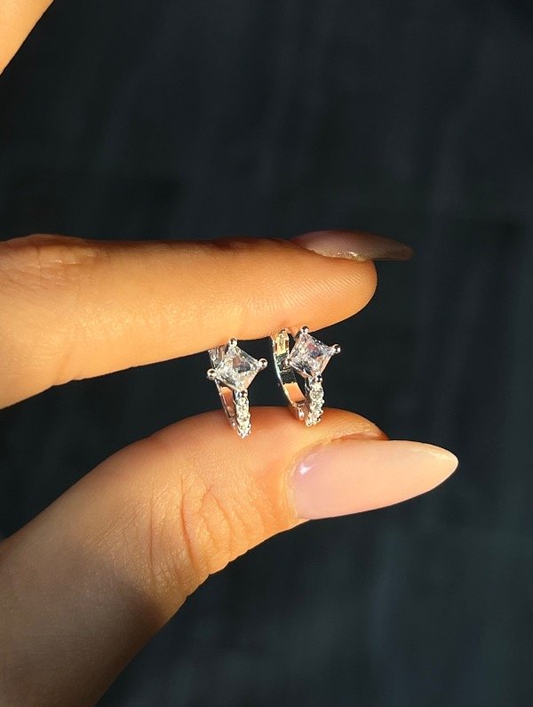 Producto - Aritos con cubic en acero quirúrgico