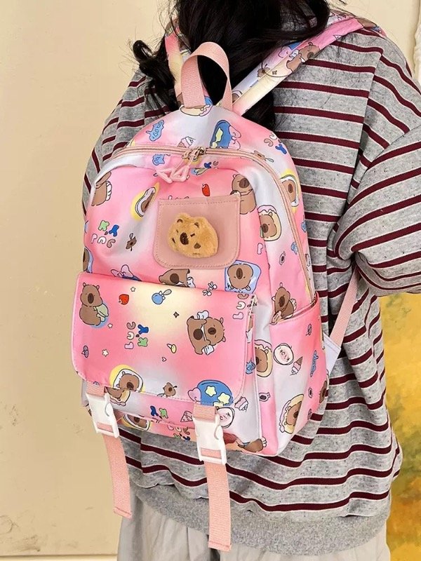 Producto - Mochila capybara con peluchito final 3