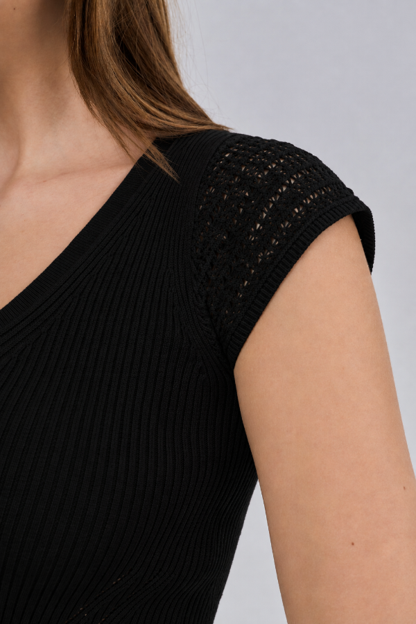 Producto - Remera Gerbera Importada Negro - 1