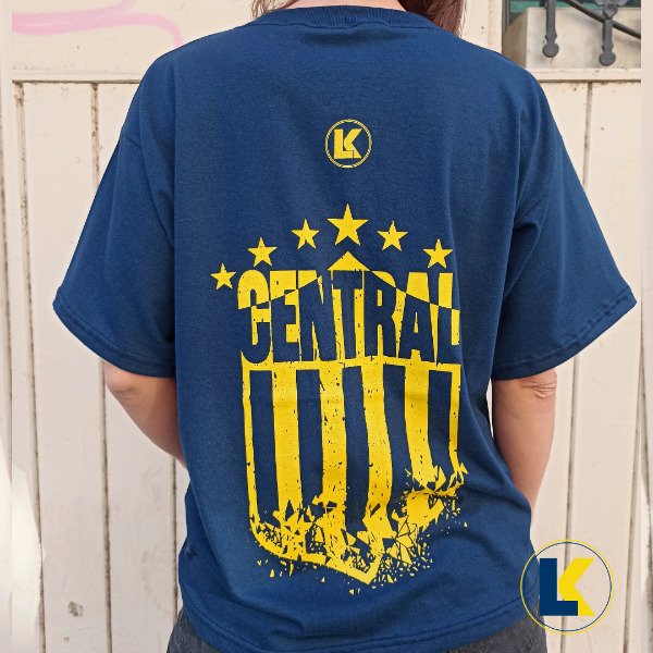 Producto - Remera Over Escudo