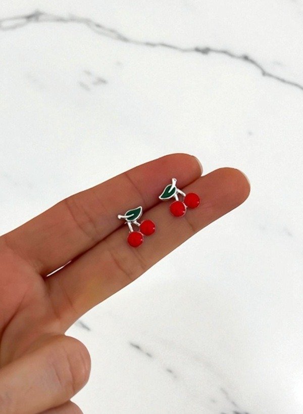 Producto - Aros Pasantes Cherry en Acero Blanco Plateado Lolita