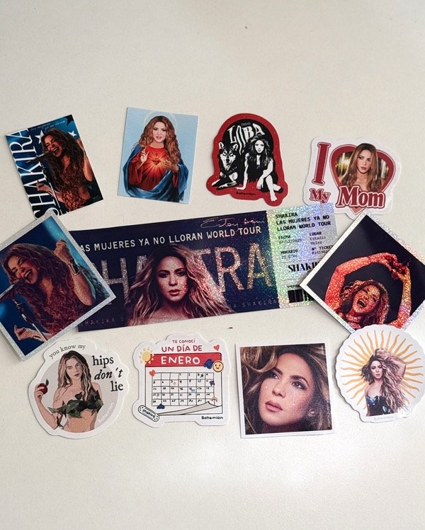 Producto - Set SHAKIRA x8 stickers + entrada y polaroids - Shakira