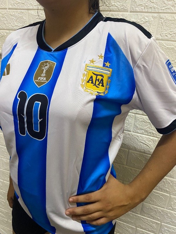 Producto - Camiseta Argentina logo bordado