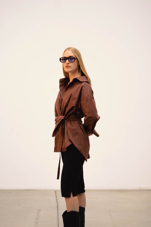 Producto - CAMISA ASIMETRICA - MARRON - 1