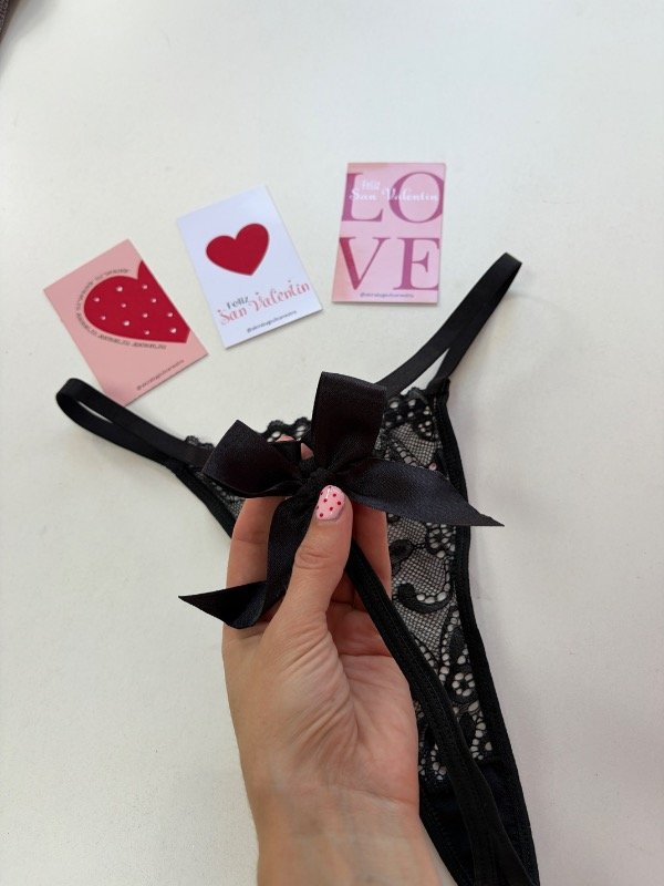 Producto - Less moño negra