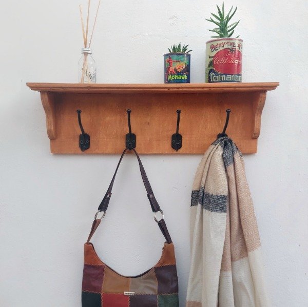 Producto - Perchero clásico  - 4 ganchos dobles metálicos